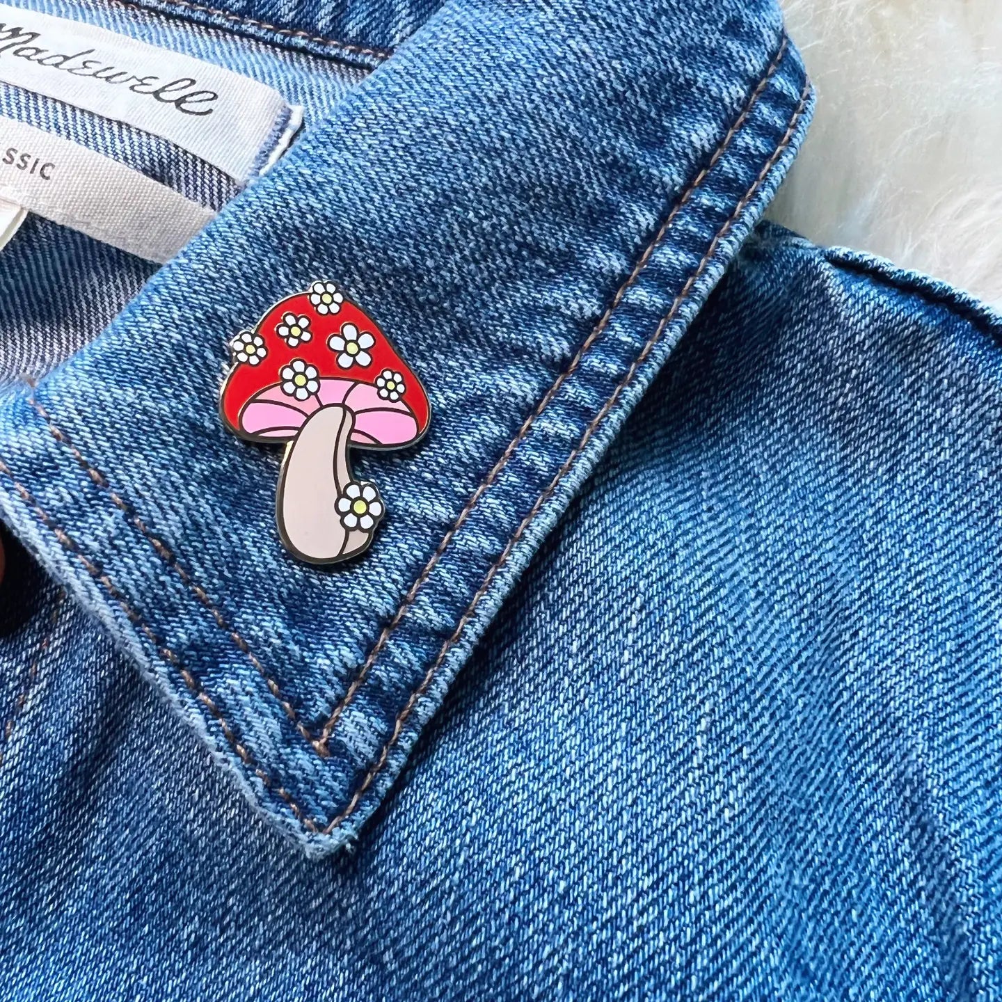 Daisy Mushroom Enamel Pin