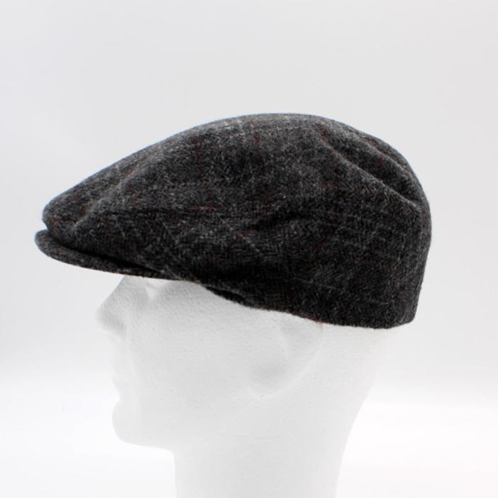 The "Gray and White Plaid" Wool Flat Cap by Hologramme Paris