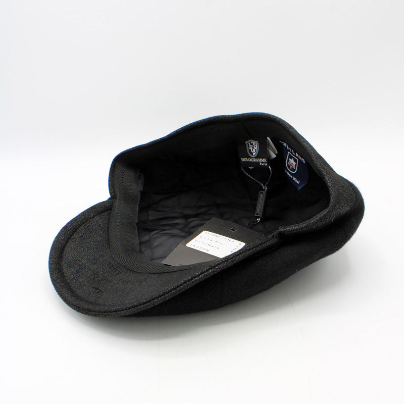 The "First Class Black" Newsboy Cap by Hologramme Paris