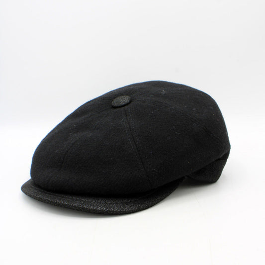 The "First Class Black" Newsboy Cap by Hologramme Paris