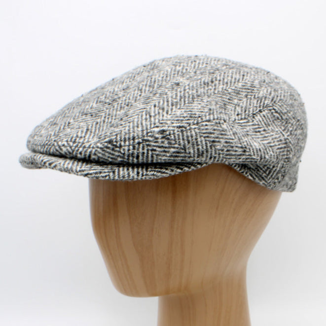 The Light Gray Herringbone Wool Flat Cap by Hologramme Paris