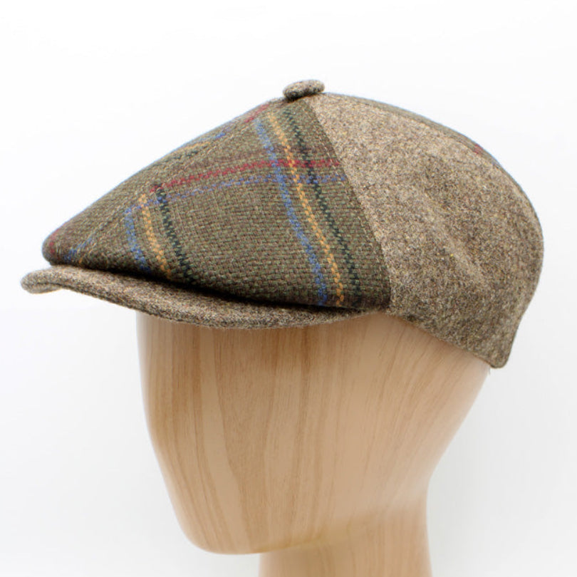 The "Tartan Patch: Summit" Newsboy Cap by Hologramme Paris