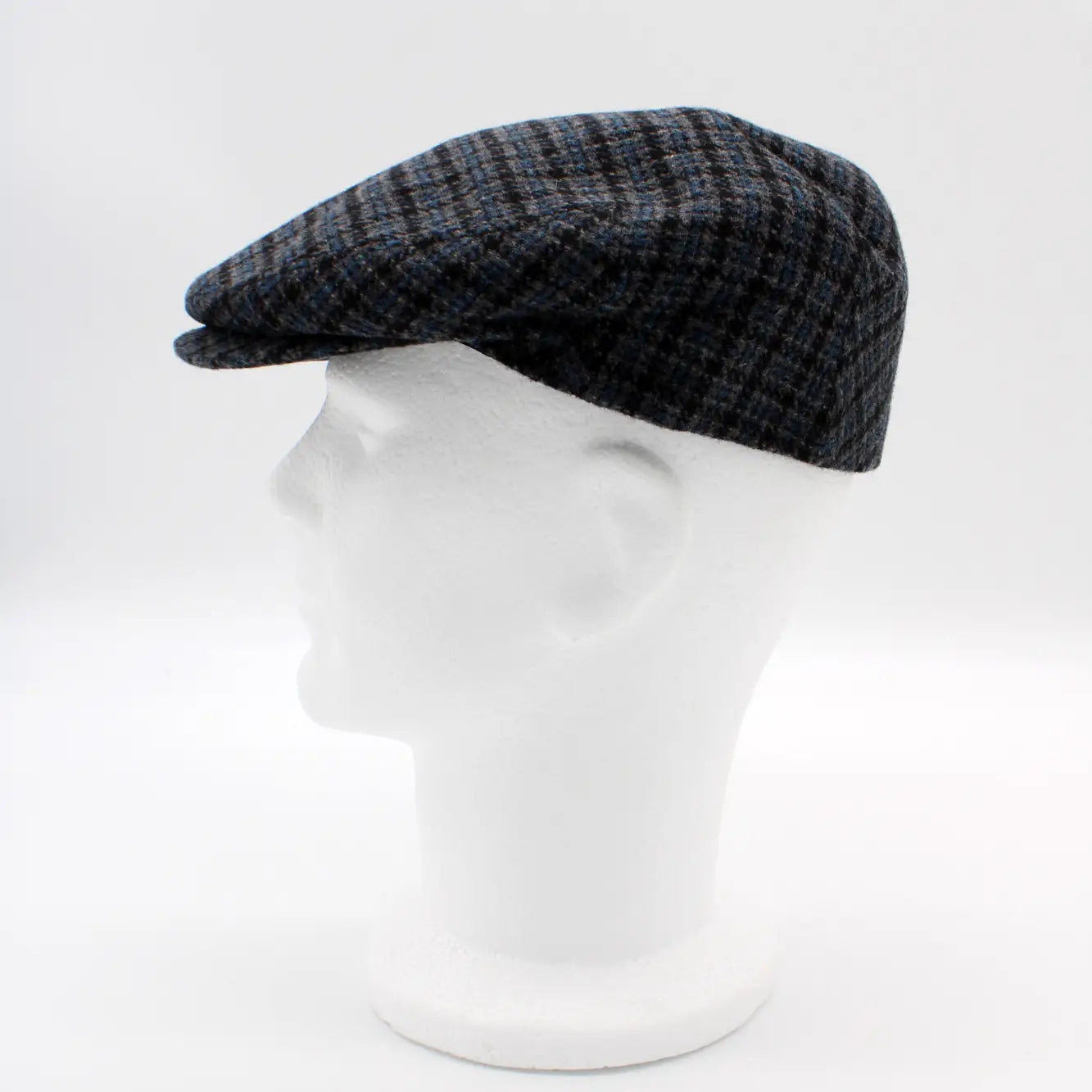 The Navy and Black Plaid Wool Cap by Hologramme Paris