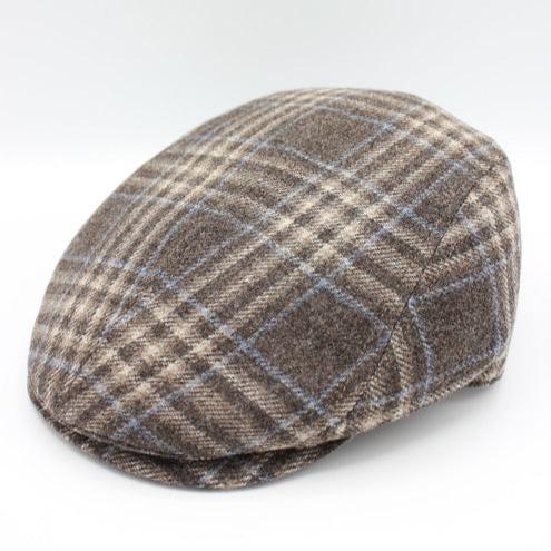 The "Beige Plaid" Wool Flat Cap by Hologramme Paris