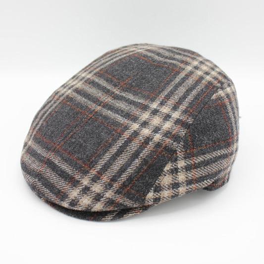 The "Black Plaid" Wool Flat Cap by Hologramme Paris