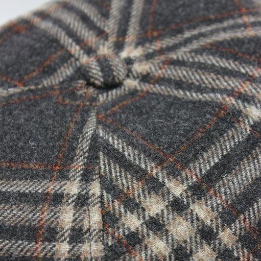 The "Black Plaid" Wool Newsboy Cap by Hologramme Paris