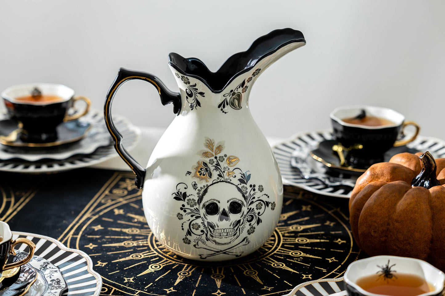 Halloween Skull 2.8qt Pitcher