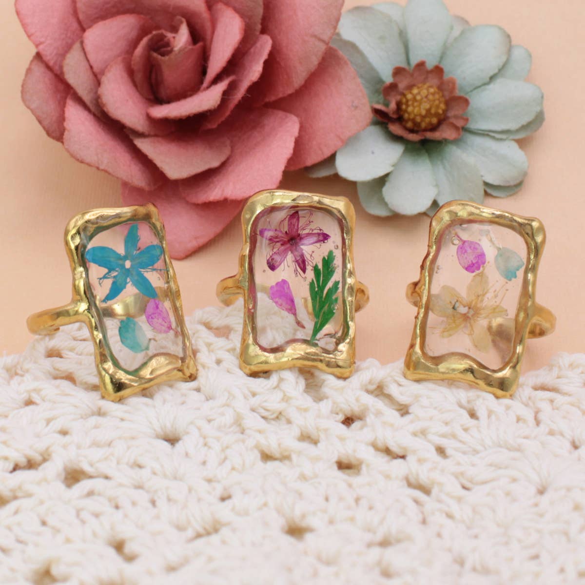 Rectangle Gold Dried Flowers Ring