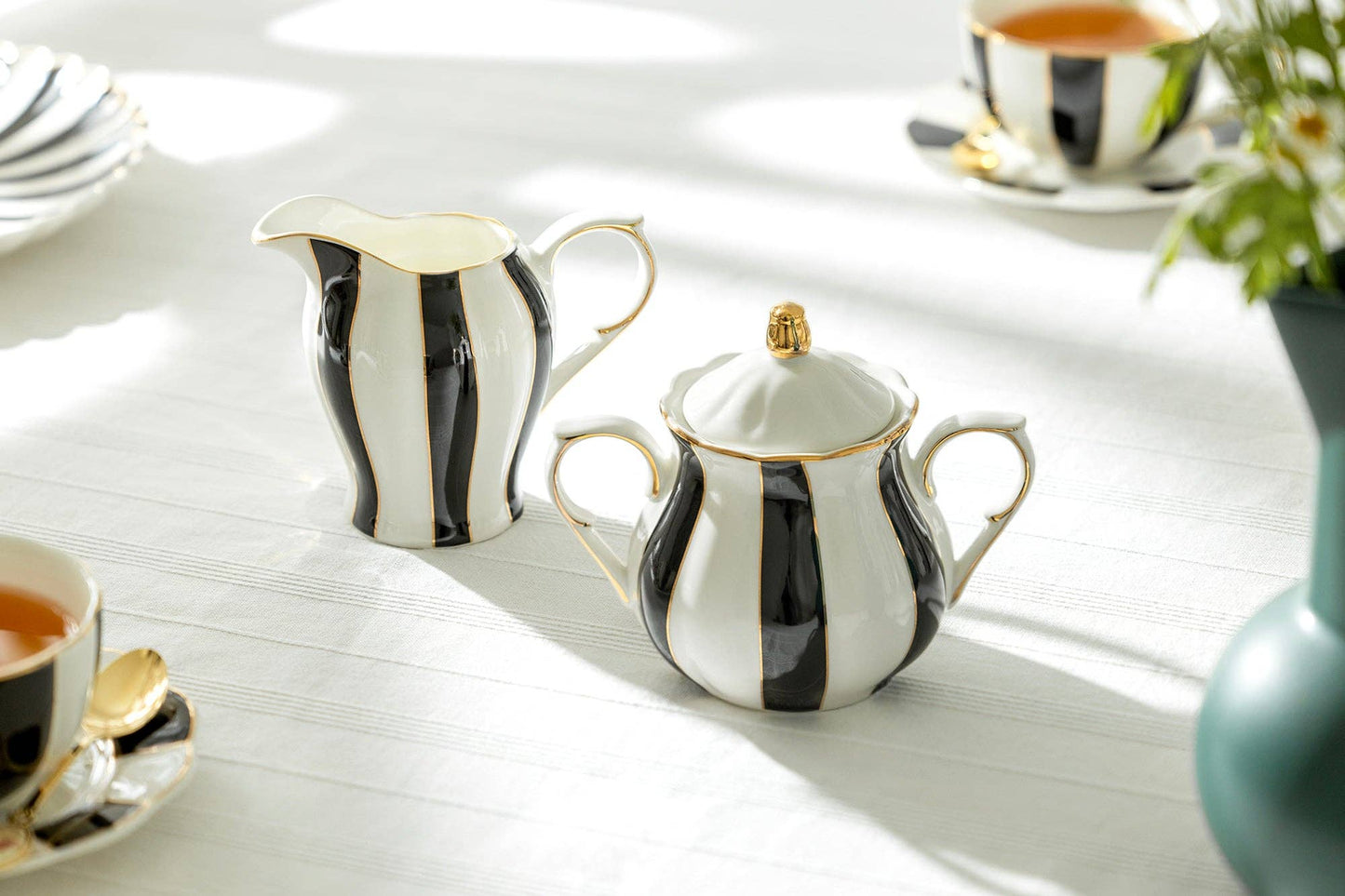 Black and White Scallop Fine Porcelain 11 Piece Tea Set