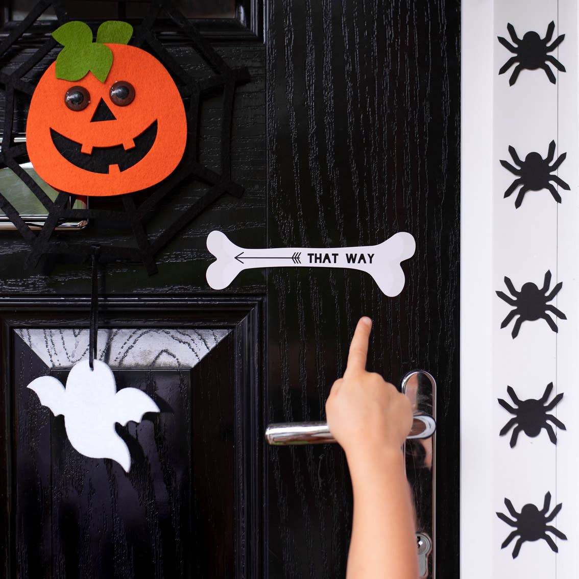 Halloween Scavenger Hunt Game