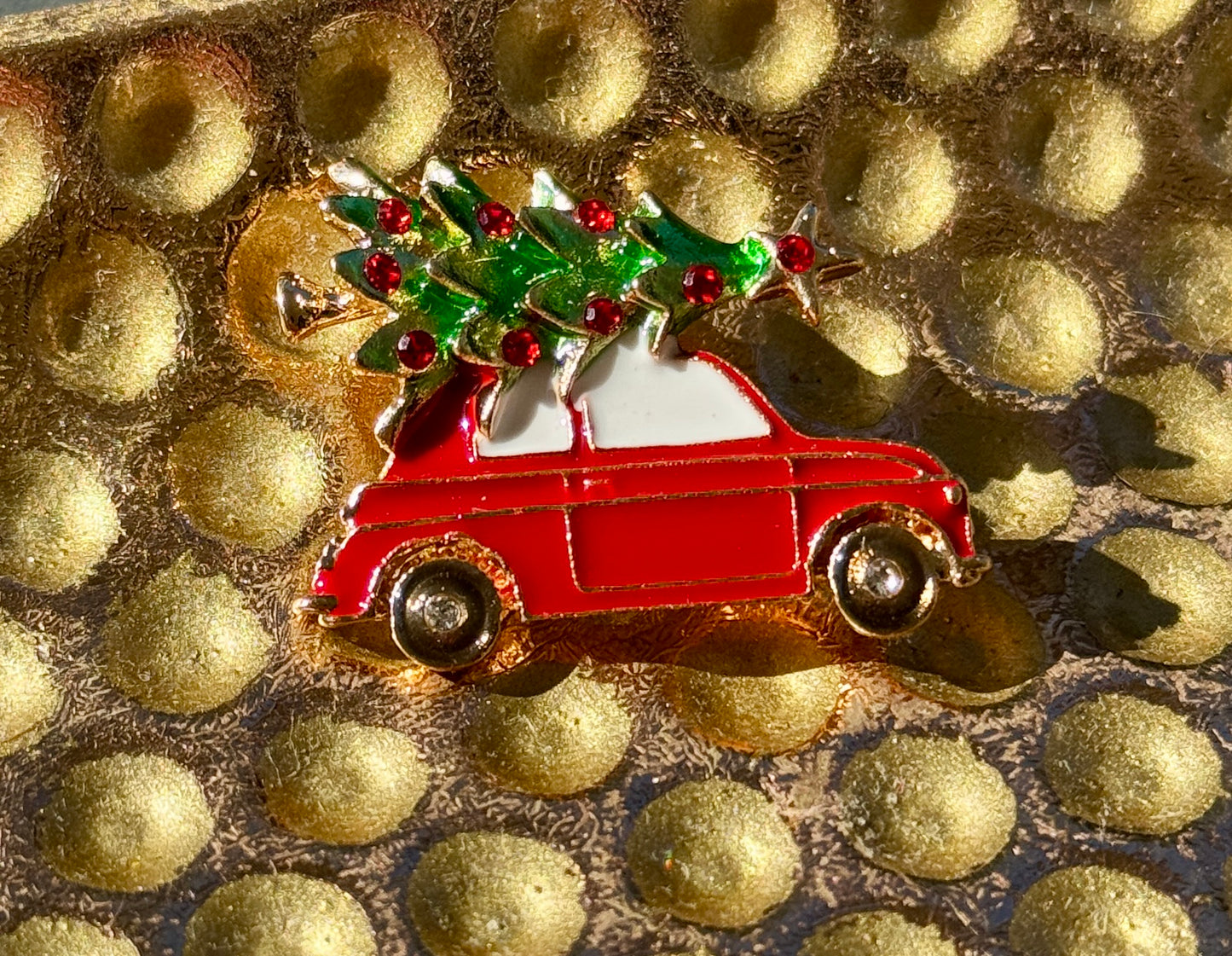 Christmas Car Cap Pin