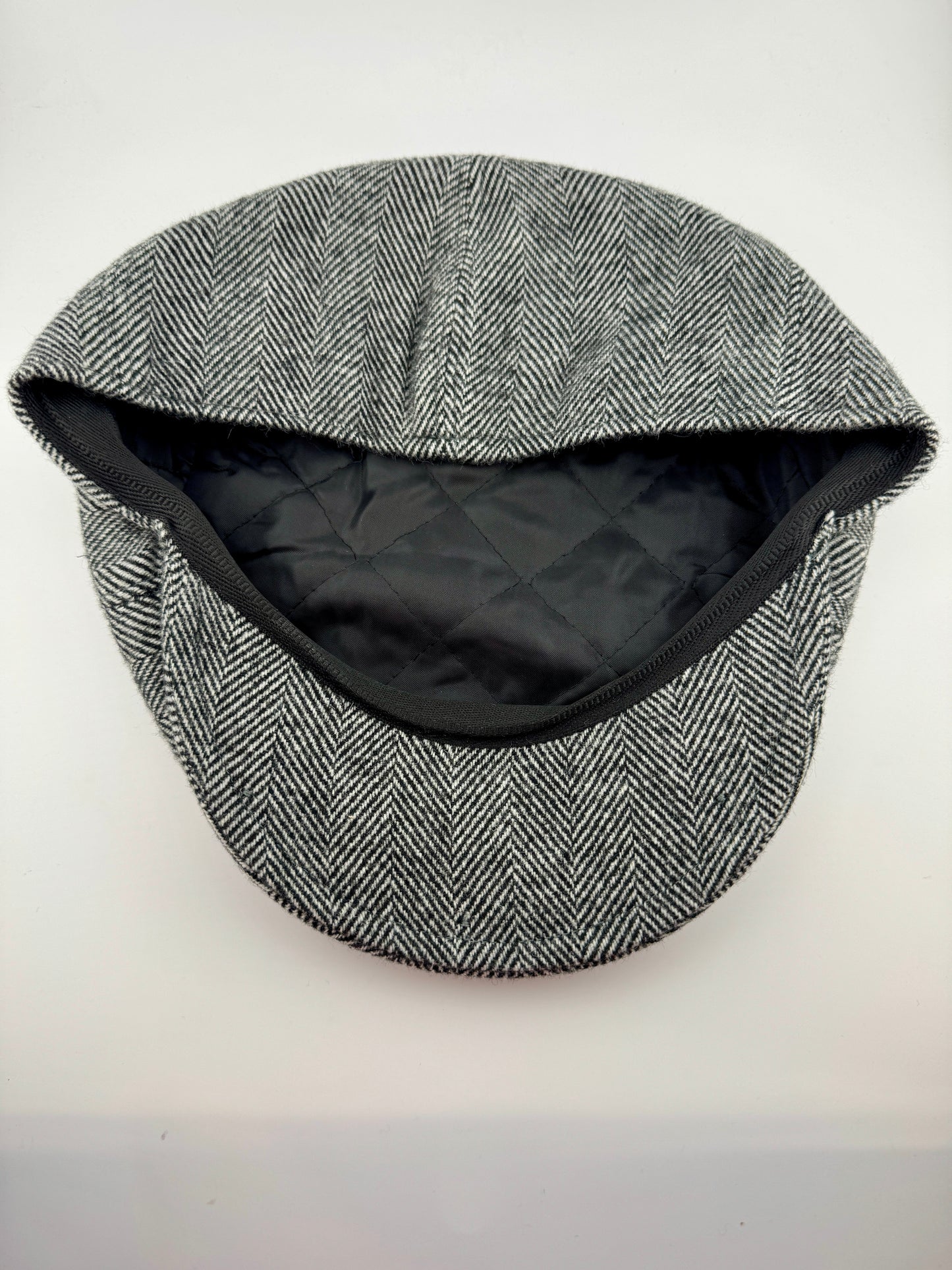 The Gray Herringbone Newsboy by Hologramme Paris