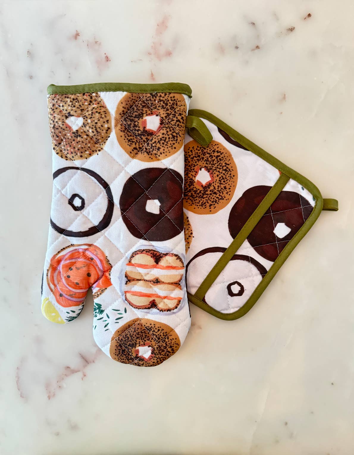 Bagel Oven Mitt + Pot Holder Set